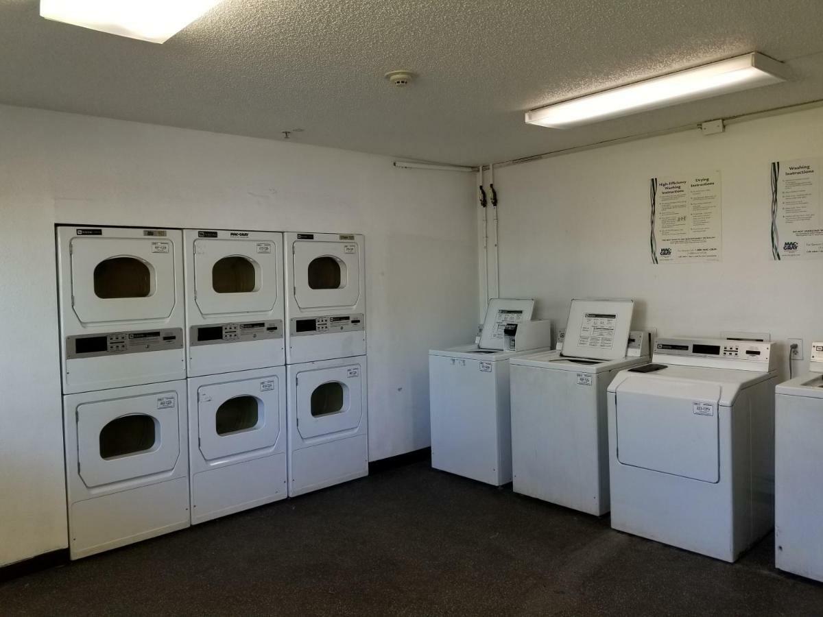 Intown Suites Extended Stay Tampa Fl Orient Park Luaran gambar